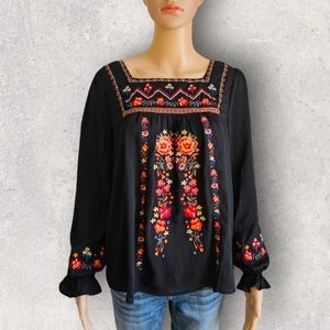 🆕️SAVANNAH JANE EMBROIDERED BLOUSE